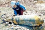 villagers-in-kong-pisei-district-kampong-speu-province-discover-an-american-m117-bomb.-supplied