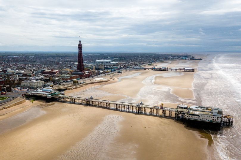 1_Blackpool-skyline-view-overlooking-the-beach-and-town