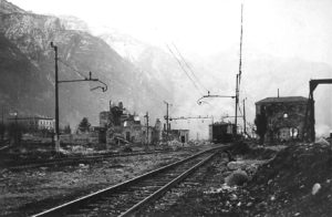 stazione_ala_tn_bombardata_inverno_1944-1945_01